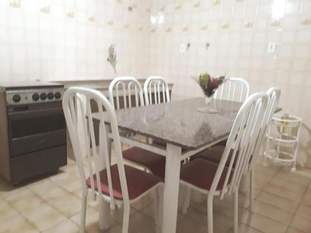Apartamento Familia A 10 Mim Da Praia Do Forte Em カボ・フリオ エクステリア 写真